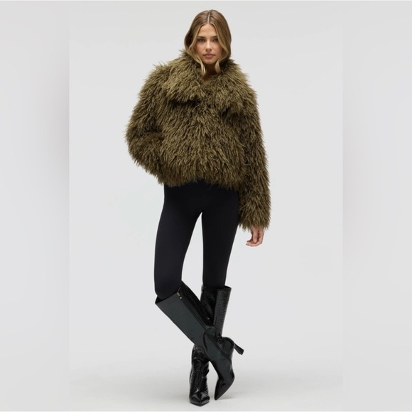❗️BUY NOW-ITEM WILL BE REMOVED SOON❗️ NVLT Olive Faux Fur Jacket - Picture 4 of 5